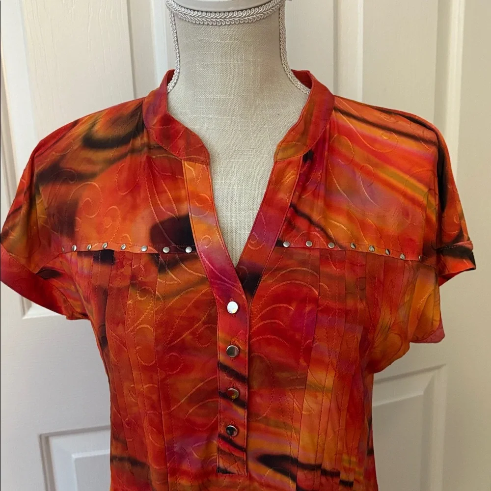 NWOT Cocomo Beautiful Multi-color Blouse Embellished w/Gold Studs & Buttons - M - Picture 9 of 17